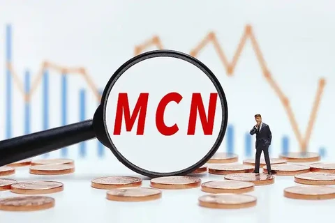 CreBee MCN机构解决方案：如何高效管理多达人、多账号内容矩阵？封面